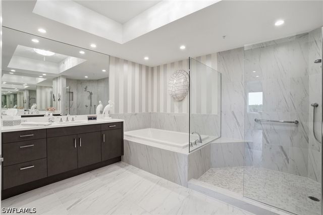 4800 Pelican Colony BLVD 201, Bonita Springs, FL 34134