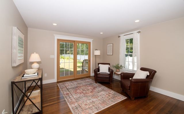 46 Bennett Rd, Rochester, MA 02770