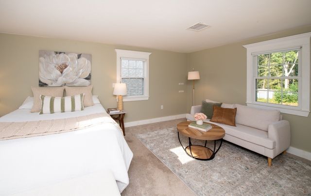46 Bennett Rd, Rochester, MA 02770