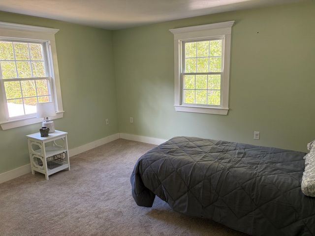46 Bennett Rd, Rochester, MA 02770