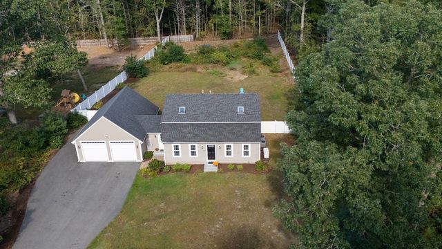 46 Bennett Rd, Rochester, MA 02770