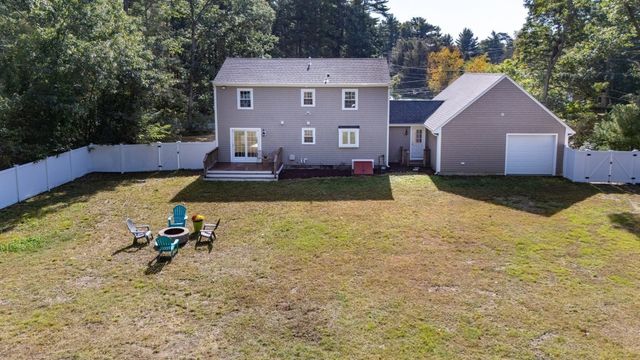 46 Bennett Rd, Rochester, MA 02770