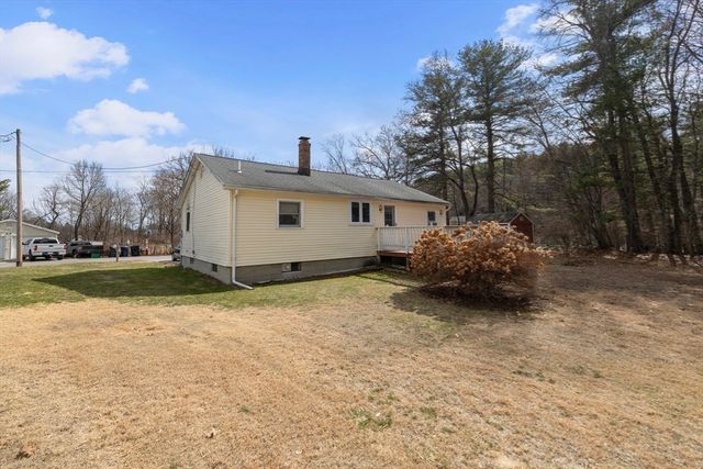 25 Fairview Ave, Dracut, MA 01826