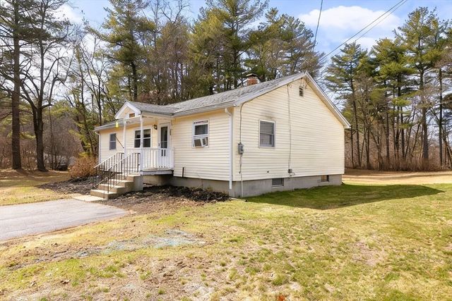 25 Fairview Ave, Dracut, MA 01826
