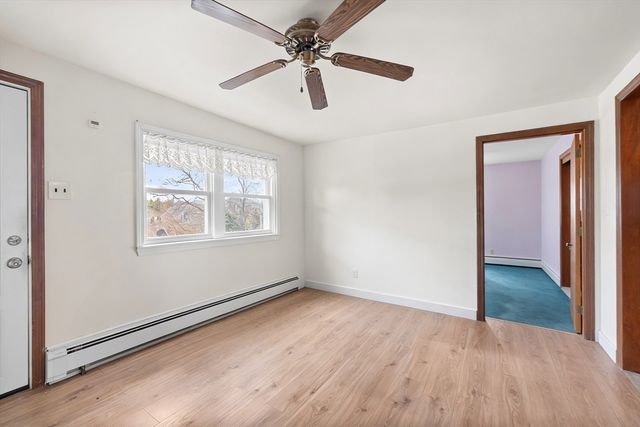 25 Fairview Ave, Dracut, MA 01826