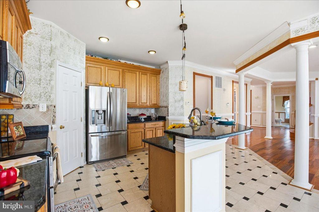 Image 34 of property listing at 3125 SEDGEWICK DR, Waldorf, MD 20603