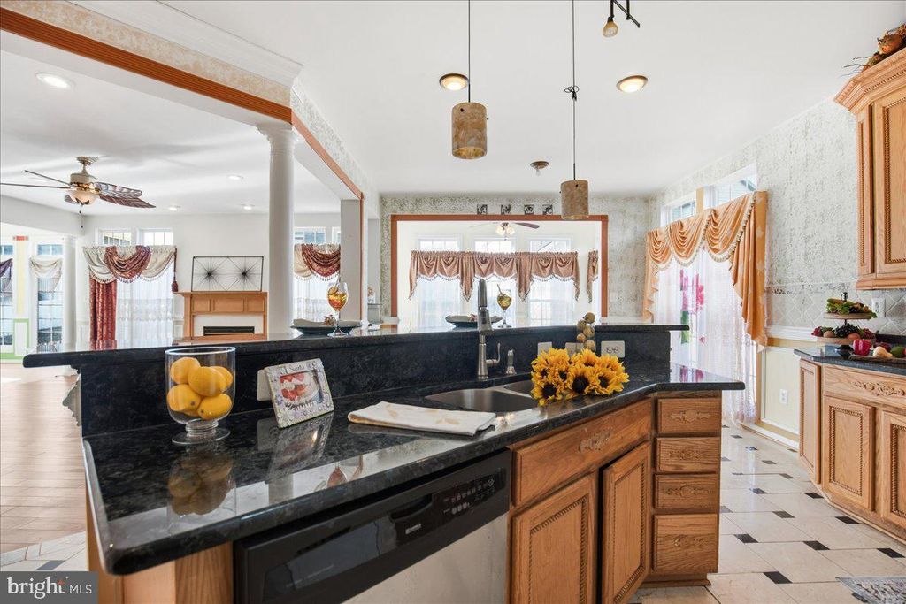 Image 38 of property listing at 3125 SEDGEWICK DR, Waldorf, MD 20603