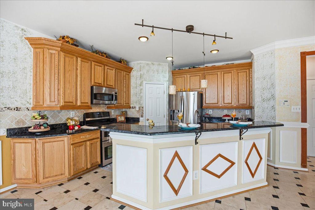 Image 39 of property listing at 3125 SEDGEWICK DR, Waldorf, MD 20603