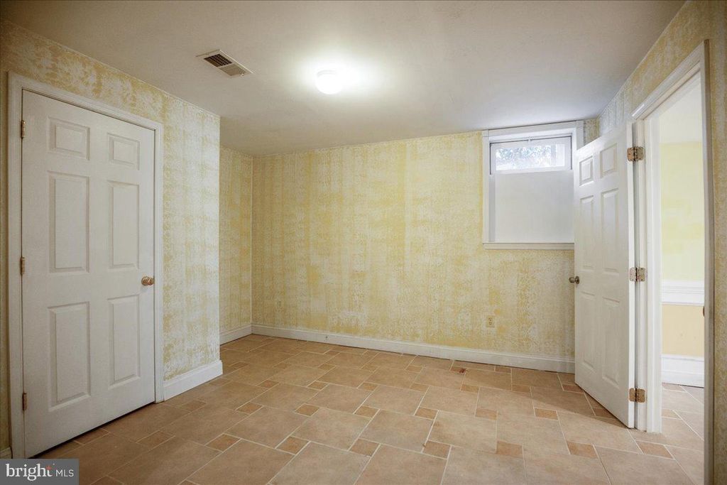 Image 83 of property listing at 3125 SEDGEWICK DR, Waldorf, MD 20603