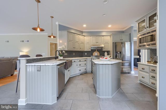 2282 PORTER WAY, Lancaster, PA 17601