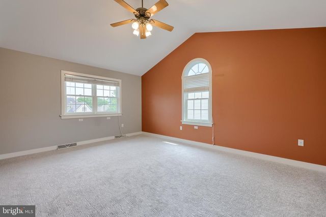 2282 PORTER WAY, Lancaster, PA 17601