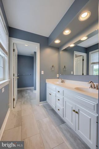2282 PORTER WAY, Lancaster, PA 17601
