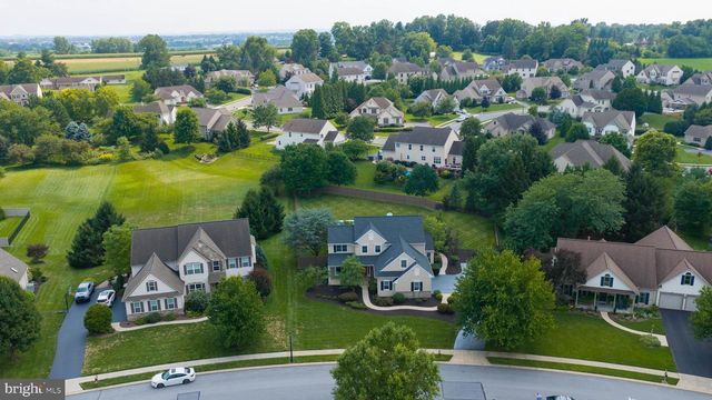 2282 PORTER WAY, Lancaster, PA 17601