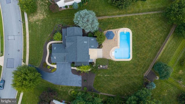 2282 PORTER WAY, Lancaster, PA 17601