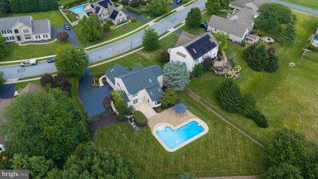 2282 PORTER WAY, Lancaster, PA 17601
