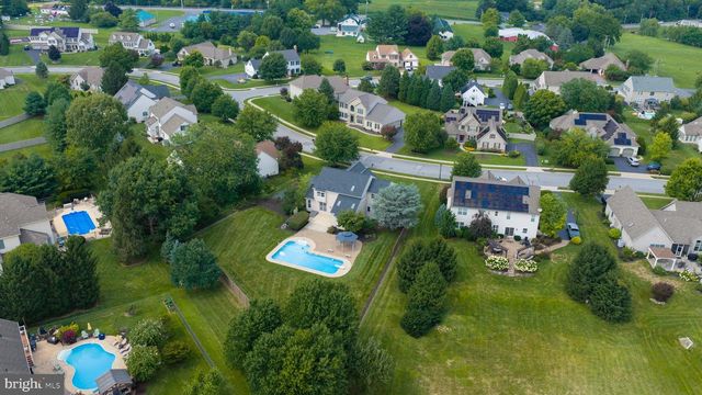 2282 PORTER WAY, Lancaster, PA 17601