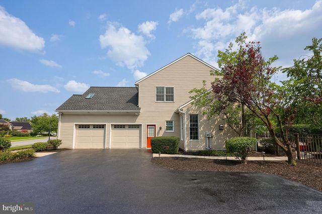 2282 PORTER WAY, Lancaster, PA 17601