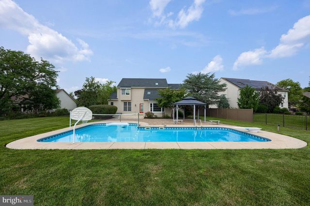 2282 PORTER WAY, Lancaster, PA 17601