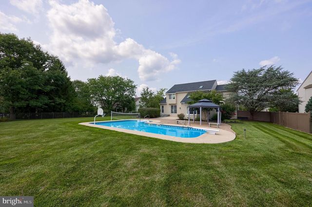 2282 PORTER WAY, Lancaster, PA 17601