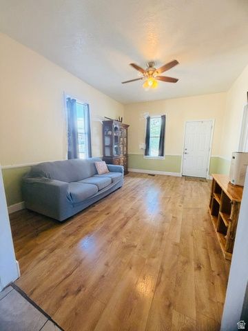 260 W 400 N, Bountiful, UT 84010