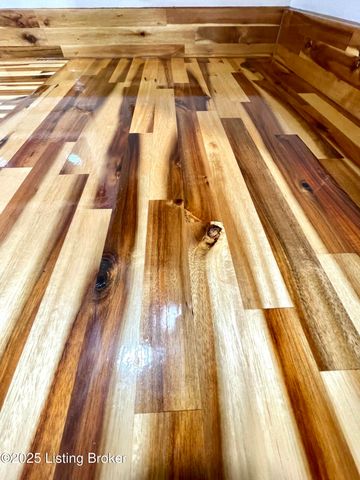 144 Main St, Pleasureville, KY 40057