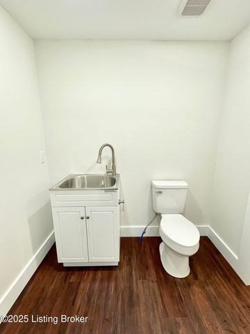 144 Main St, Pleasureville, KY 40057