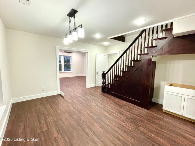 144 Main St, Pleasureville, KY 40057