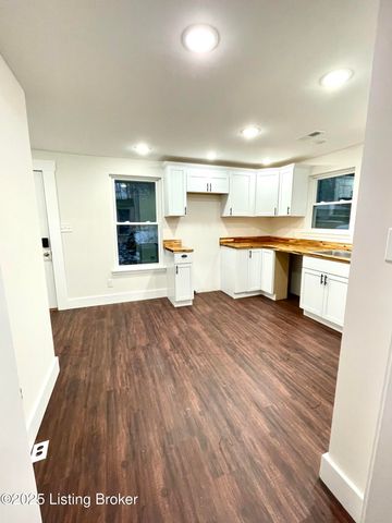 144 Main St, Pleasureville, KY 40057