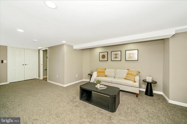 4 N BELLE GROVE RD, Baltimore, MD 21228