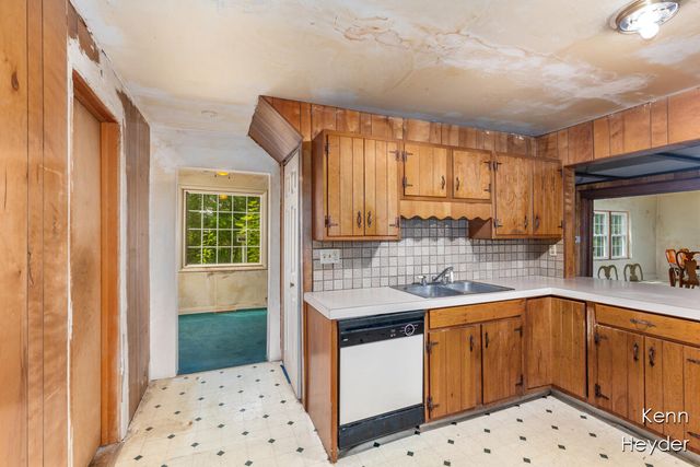 1170 Indian Lakes Road NW, Sparta, MI 49345