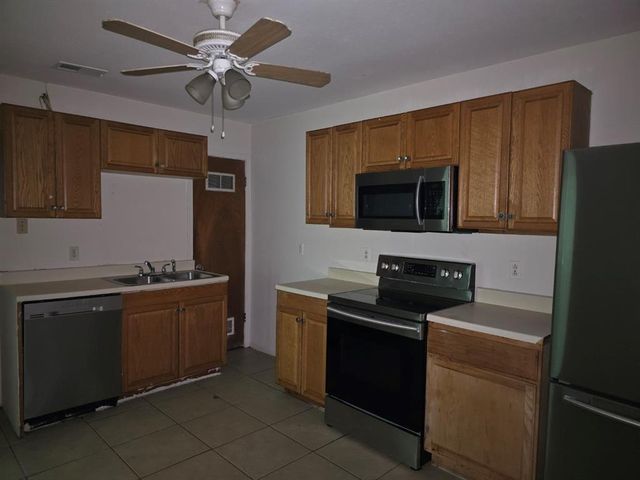 1309 Westcott DR A, Round Rock, TX 78664