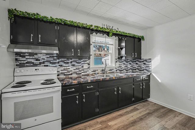 523 BOLLMAN ST, Lebanon, PA 17042