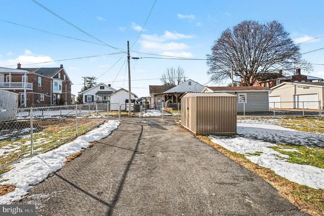 523 BOLLMAN ST, Lebanon, PA 17042