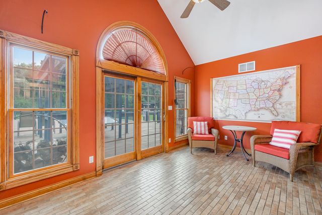 8855 E 93rd Avenue, Crown Point, IN 46307