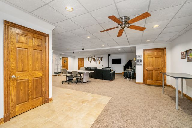 8855 E 93rd Avenue, Crown Point, IN 46307