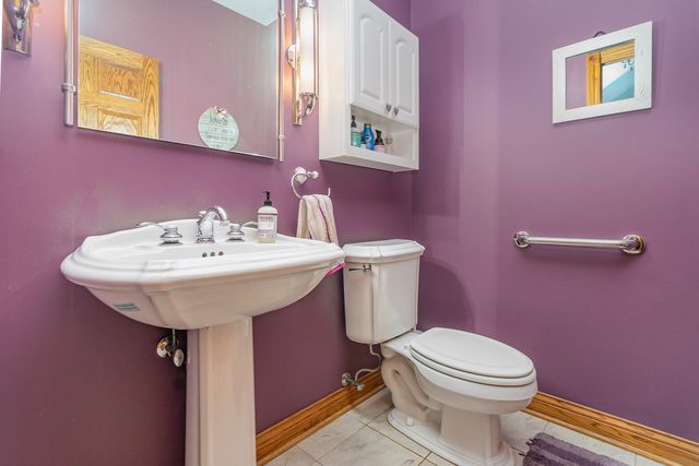 8855 E 93rd Avenue, Crown Point, IN 46307