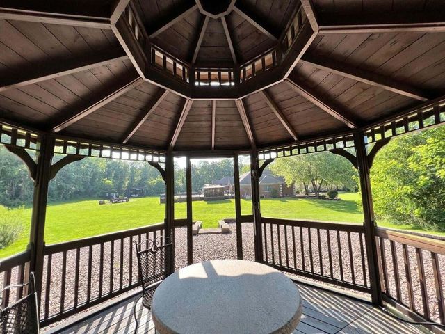 8855 E 93rd Avenue, Crown Point, IN 46307