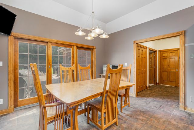 8855 E 93rd Avenue, Crown Point, IN 46307