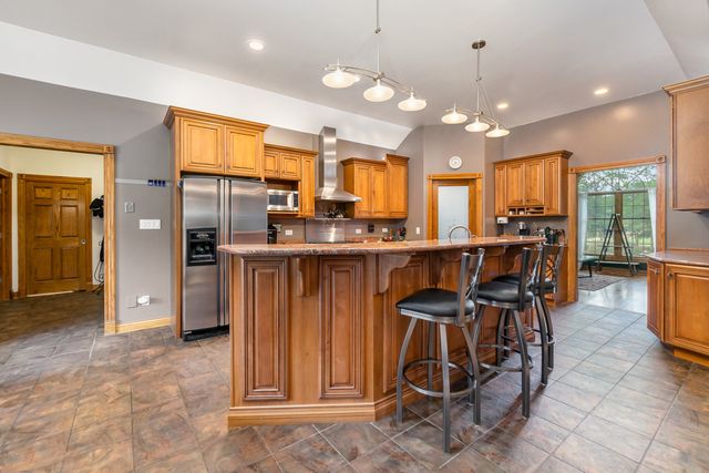 8855 E 93rd Avenue, Crown Point, IN 46307