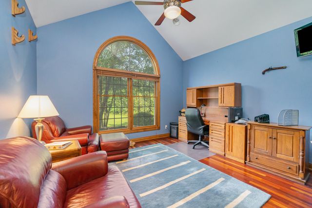 8855 E 93rd Avenue, Crown Point, IN 46307