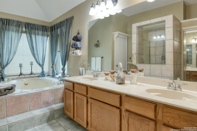 8811 Silent Stream, San Antonio, TX 78250