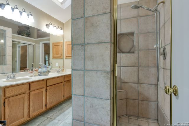 8811 Silent Stream, San Antonio, TX 78250