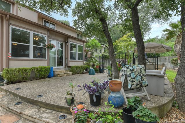 8811 Silent Stream, San Antonio, TX 78250