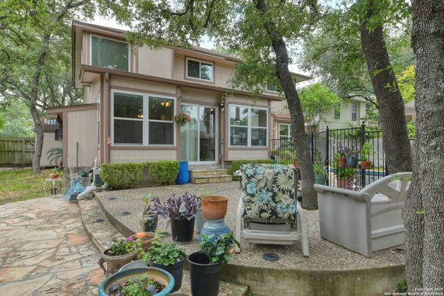 8811 Silent Stream, San Antonio, TX 78250