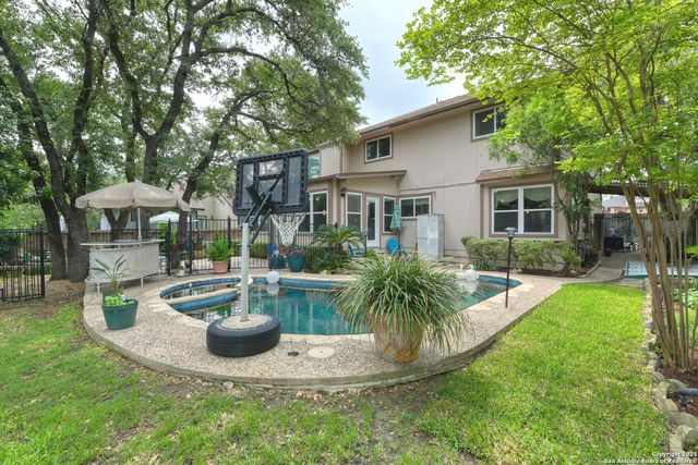 8811 Silent Stream, San Antonio, TX 78250