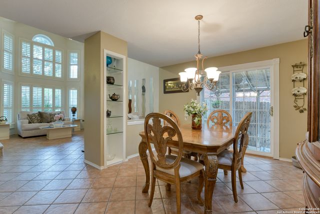 8811 Silent Stream, San Antonio, TX 78250