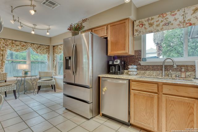8811 Silent Stream, San Antonio, TX 78250