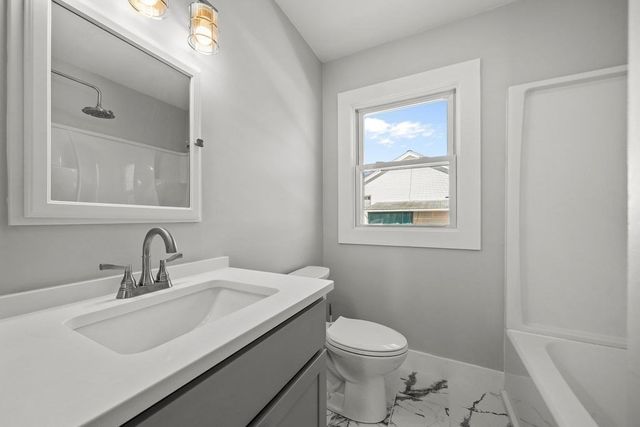 61 Lawrence St, Bellingham, MA 02019