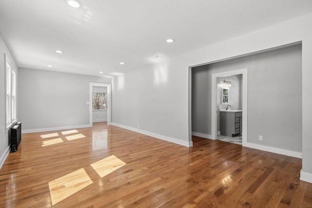 61 Lawrence St, Bellingham, MA 02019