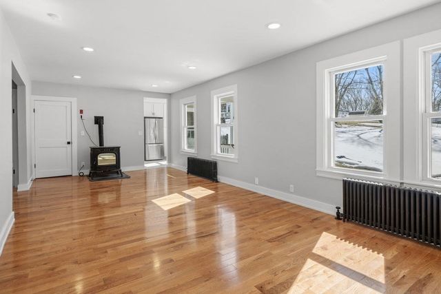 61 Lawrence St, Bellingham, MA 02019